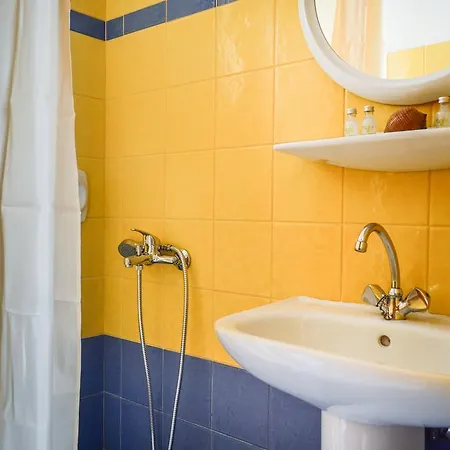 Peristeri Agios Georgios (Antiparos)