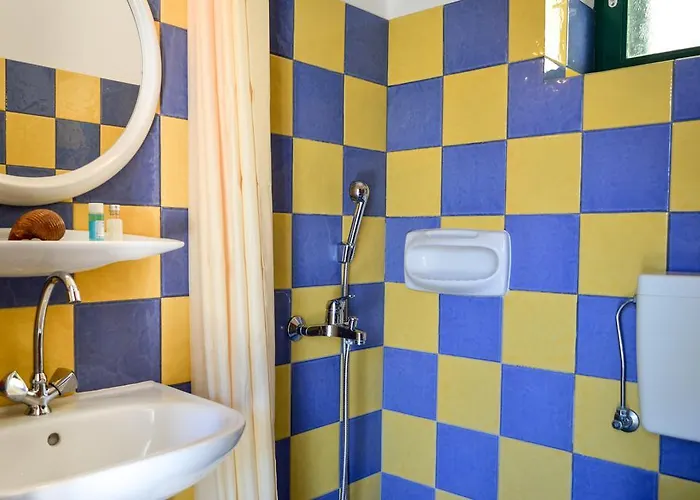 Peristeri * Agios Georgios (Antiparos)