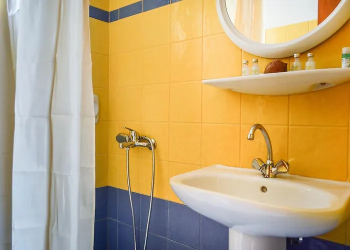 Peristeri Agios Georgios (Antiparos)