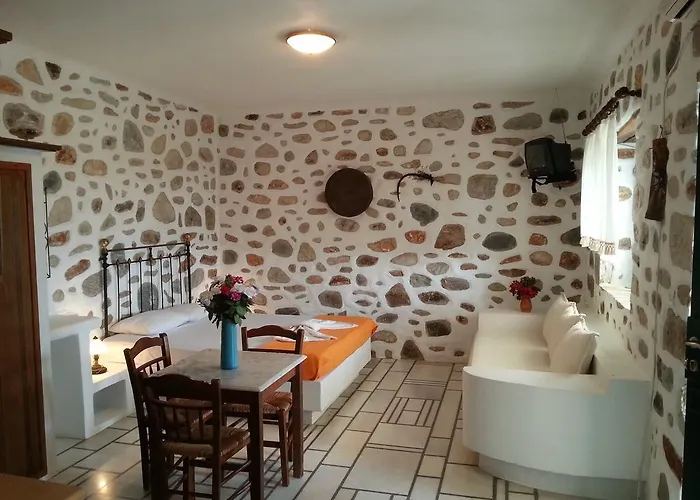 Peristeri Agios Georgios (Antiparos)